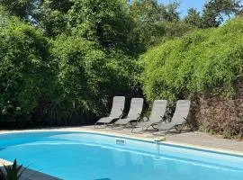 Maison avec piscine privée au calme