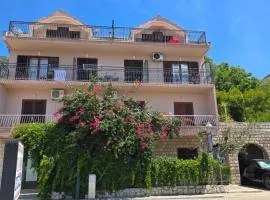 Lora Apartments