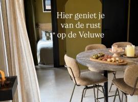 Îki Nature Lodge, boutique forest cabin in the Veluwe forest, hotel i Nunspeet