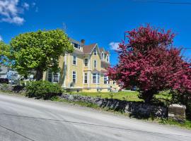 Louisbourg Harbour Inn, Hotel in Louisbourg