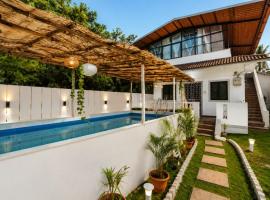 Ekostay - OCEAN CREST VILLA I 50 meters from Anjuna Beach, hotel u gradu Vagator