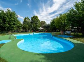 Hotel Los Olivos, מלון בחטאפה