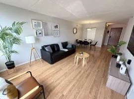 Spacious and Minimalist Apartment on Pentagon City