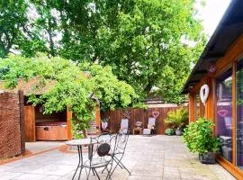 The Retreat, A relaxing getaway for couples