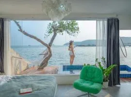 White Coral Beachfront Pool Villa Koh Larn