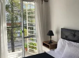 Loft luminoso con balcón y entrada independiente