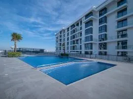 Seaview Studio with Balcony In Blue Bay Walk