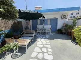 Blue Dolphins 2 bedroomed house with court yard