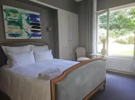 Grande suite de 70 m2 à deux pas de la mer - Petit-déjeuner inclus