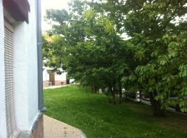 Camping El Balcon de Pitres, feriebolig i Pitres