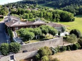 Clos de Mont July, architecture XVIIIe au cœur de la nature