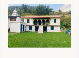 Deodar Village Homestay Devalsari, Hotel in Dhanaulti
