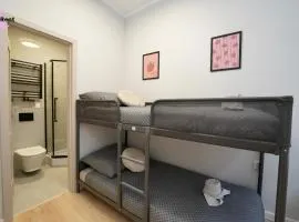 MMRent Raspberry Room