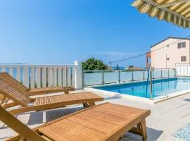 Apartments with a swimming pool Mali Rat (Omis) - 9698