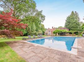 6 Bed in Haslemere oc-c34083、ハスルミアのホテル
