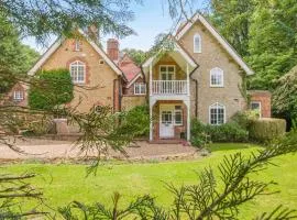6 Bed in Haslemere oc-c34083