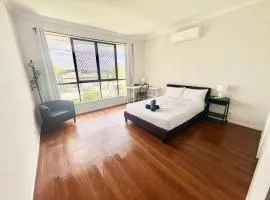 310B Aspen House - Ensuite Room in Coopers Plains