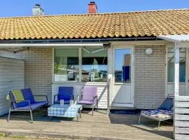 1 Bedroom Beautiful Home In Viken