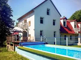 Nice Home In Nowogród Bobrzanski