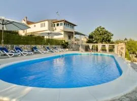 Four-Bedroom Holiday Home In Primosten