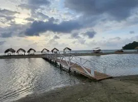 Colibri House Beach Home for 7 Guests