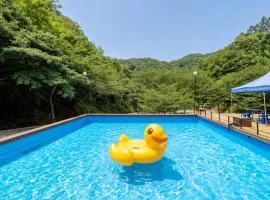 Mungyeong Between Mountains Pet Pension