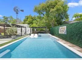 The Gold Haus-Spacious Luxurious Historic Home-2 Blocks to DT!