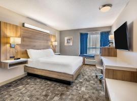 Microtel Inn & Suites by Wyndham - Timmins, отель в городе Тимминс
