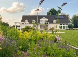 Großzügiges Landhaus mit Pool & Kamin - ideal zwischen Leipzig und Dresden - Spacious Country House with Pool near Leipzig & Dresden