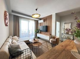 Lüks Konforlu ve merkezi ev, хотел в Çiftlikköy