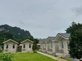 Hills & Hush Khao Sok Eco Resort