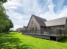 James Ville Marina Lodge 13, hotel v destinaci Brigg