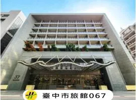 CHECK inn SELECT Taichung Dadun