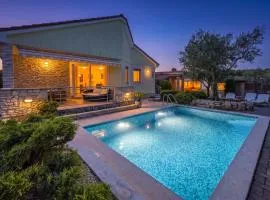 Villa Sole Istria near Pula for 7 people with jacuzzi and children playground