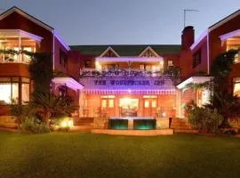 The Woodpecker Inn