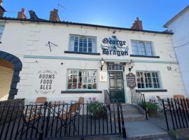 George & Dragon Hotel, хотел в Къркбимурсайд