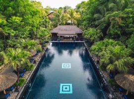 Pilgrimage Village Resort & Spa, khách sạn ở Huế