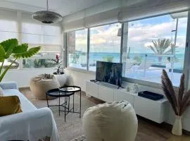 Beachfront studio with terrace 2min from rabat