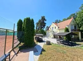Balatonakali Teniszklub és Vendégház
