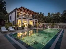 Sea View Villa in most upscale Yalikavak