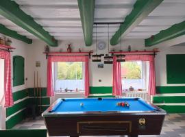 Parádní chalupa, Hotel in Semily