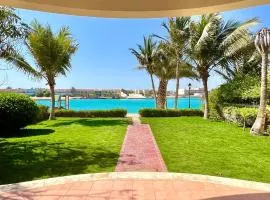 The Palm Villa in Durrah - فيلة ذا بالم في درة العروس