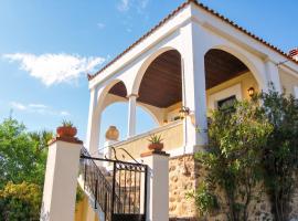 Picturesque Villa in Limnos + Enclosed Garden + Sea View, khách sạn ở Límnos