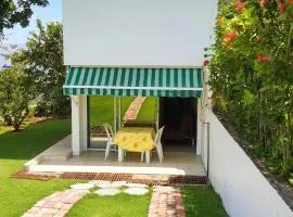 Appartement charmant à Baie Mahault avec belle terrasse – 30 m²