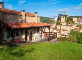 Charmante maison à Puy-l'Évêque avec jardin et balcon