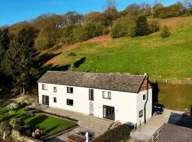 Large Farmhouse set in the Shropshire Hills