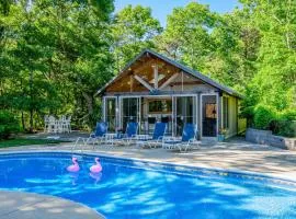 Cape Cod luxury with private pool