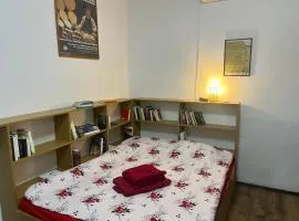 Bookworm Ultracentral Apartment
