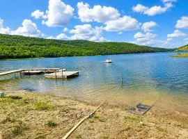 Casa de pe Lac