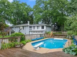 Creekside Lodge w Pool Retreat Billiards & Arcade